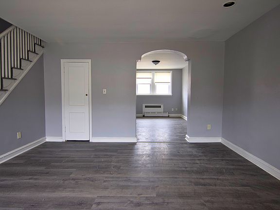 3rd image of 6828 Kindred St