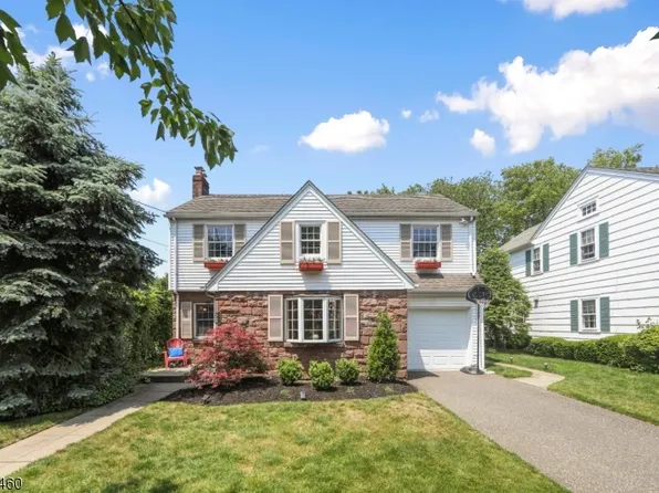 216 Walthery Ave, Ridgewood Village, NJ 07450