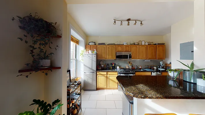 Rented by Compass | media 20