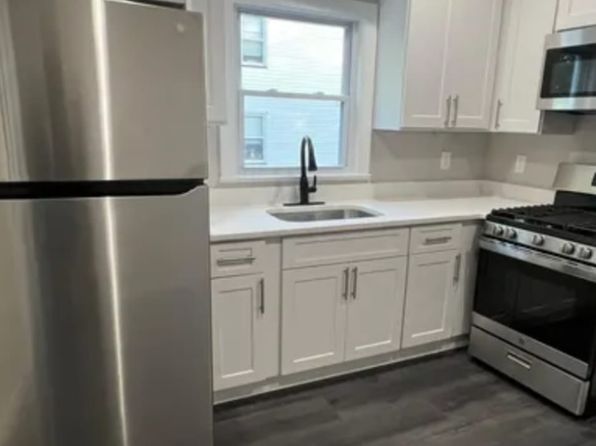 104 Winslow Pl FLOOR 1