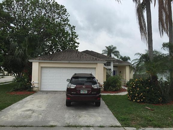 2nd image of 5120 Foxhall Pl