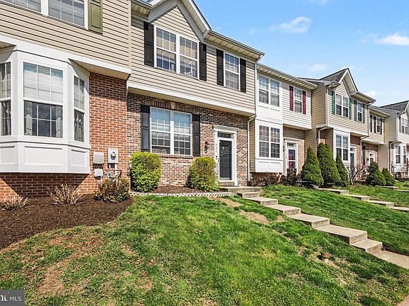 5th image of 452 Deerhill Cir