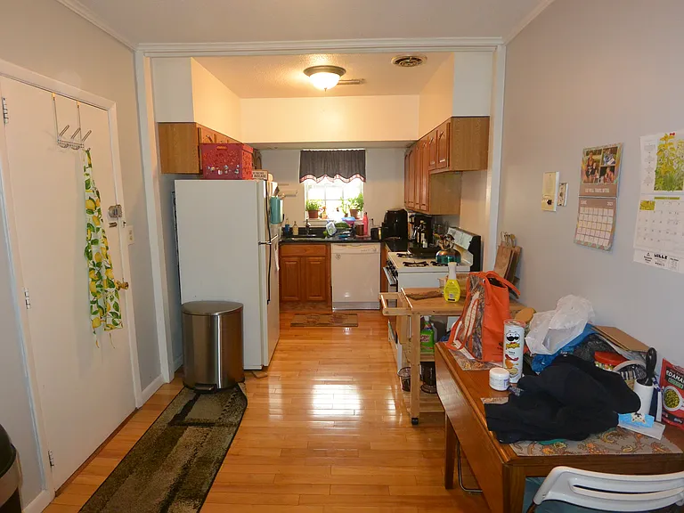 178 Lake Shore Rd — Photo 1