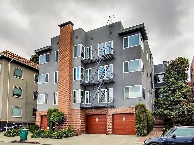2208 Lakeshore Ave #311 — Photo 32