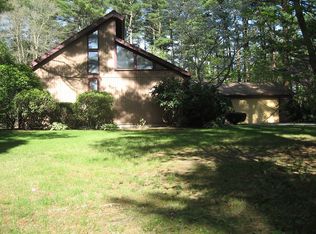 19 Plymouth St, Halifax, MA 02338