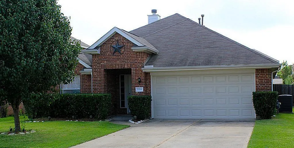 3 bed, 2.0 bath, 1852 sqft, $1,780 — Photo 1