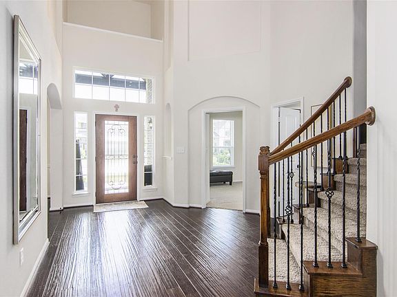 4th image of 2417 Dane Ln