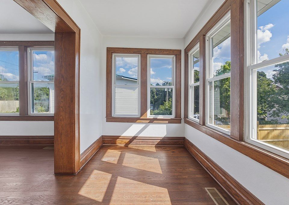 38th image of 426 S Fayette St