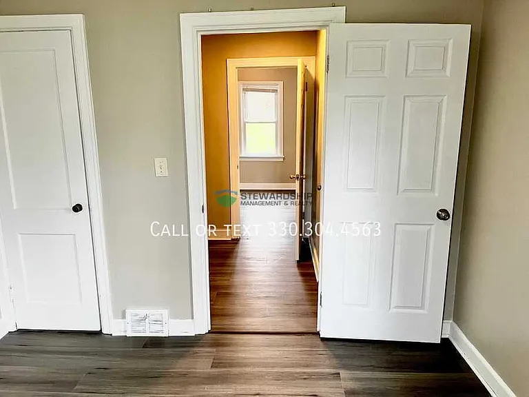 133 Catherine St — Photo 11