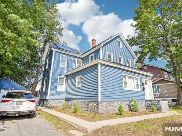 59 Clinton Avenue, Bergenfield, NJ 07621