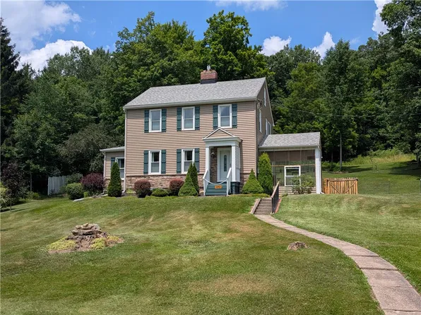 673 Derrick Rd, Bradford, PA 16701