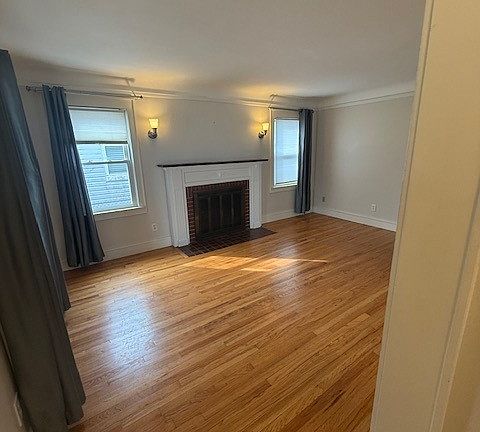 4th image of 125 N Alexander Ave