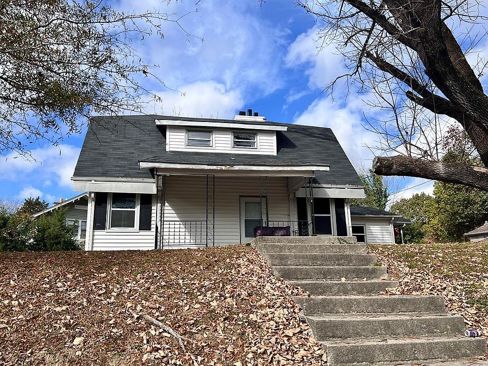 2nd image of 108 Bishop Ave