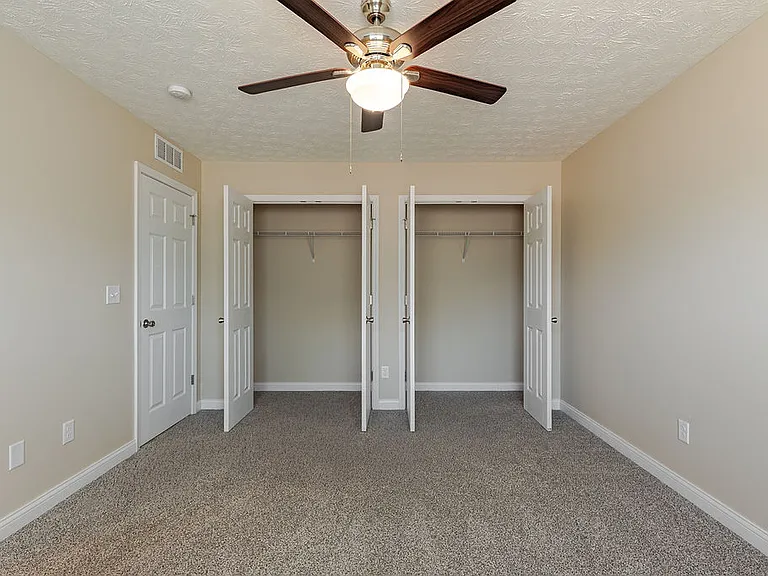 305 Breckinridge Cir — Photo 27