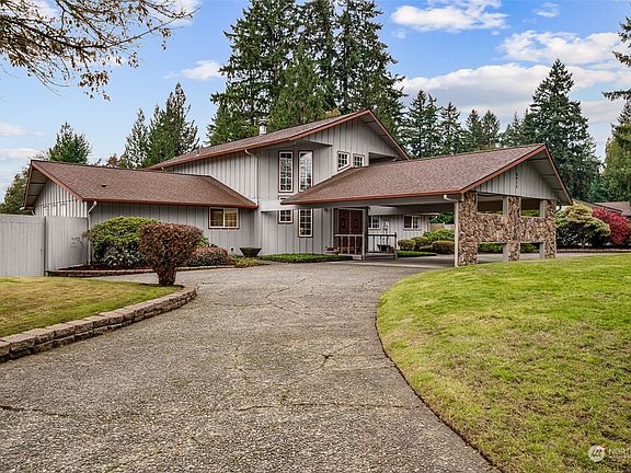 4th image of 2915 Riverlea Drive SE