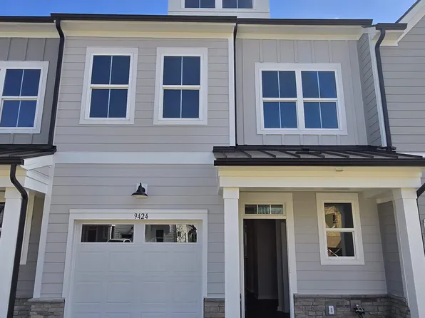 9424 Munsing Dr, Charlotte, NC 28269