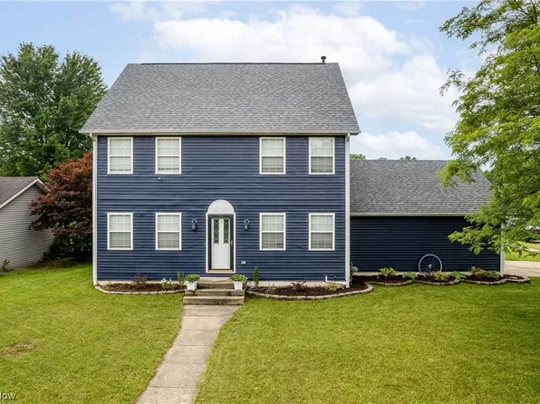 209 Beachwood Dr, Youngstown, OH 44505