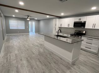 586 SW 34th Ter, Palm City, FL 34990
