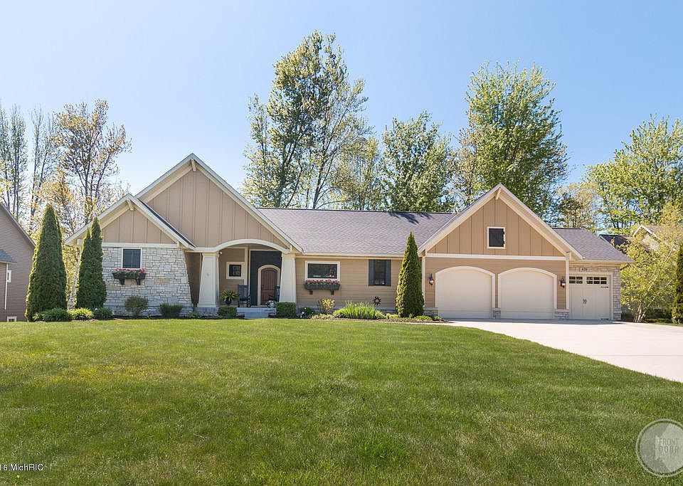 1st image of 438 Island View Dr