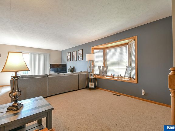 4th image of 1710 SW Lacey Ln