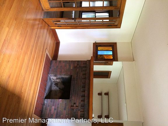 2nd image of 528 Childs St #A