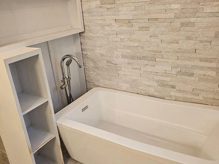 110 Lattimer Dr — Photo 12