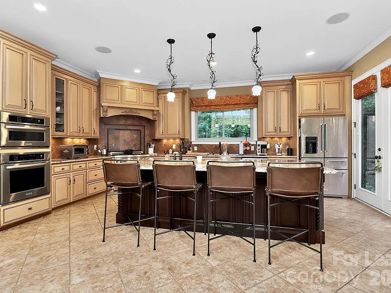 6031 Greystone Dr — Photo 12