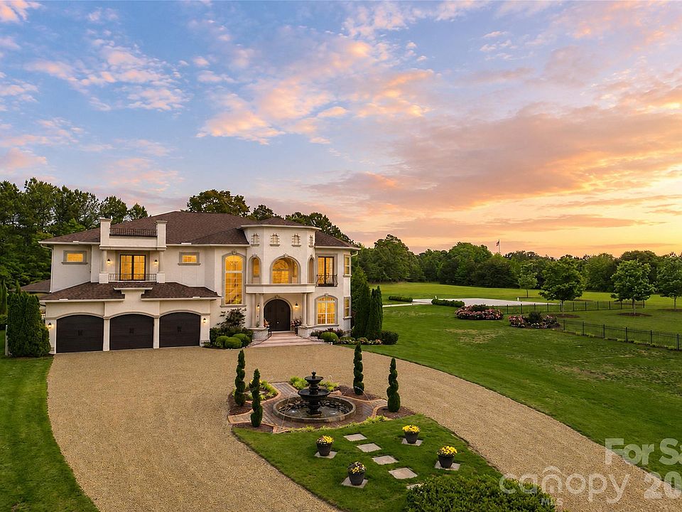 1st image of 220 Fincher Rd