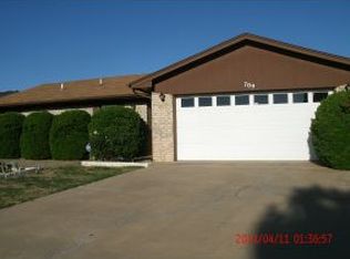 709 Polk St, Altus, OK 73521