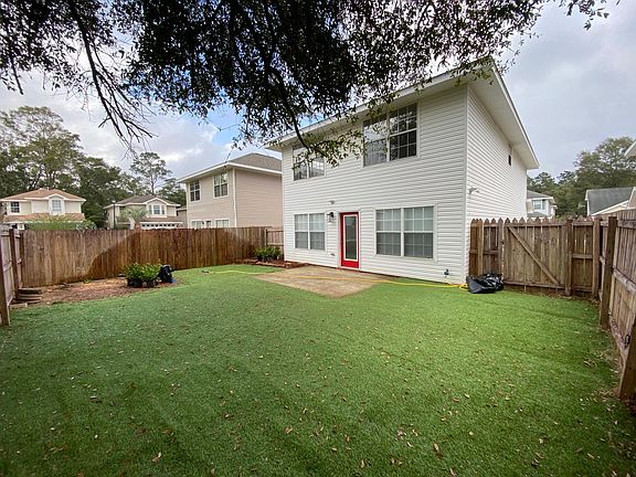 3rd image of 6370 Cottage Woods Dr