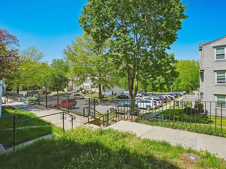 12123 Salemtown Dr — Photo 4