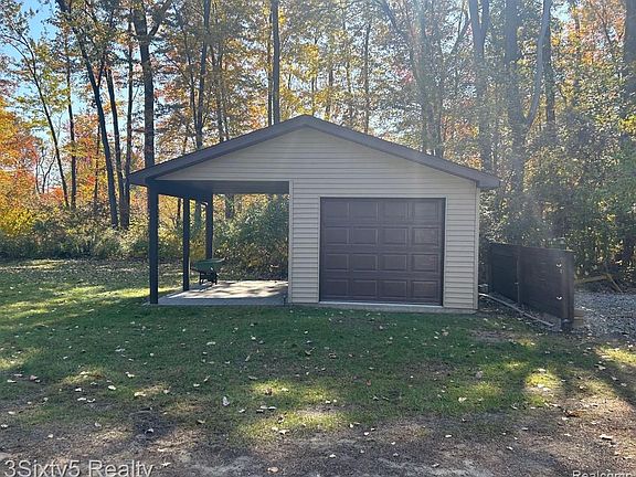 2nd image of 13649 Pardee Rd