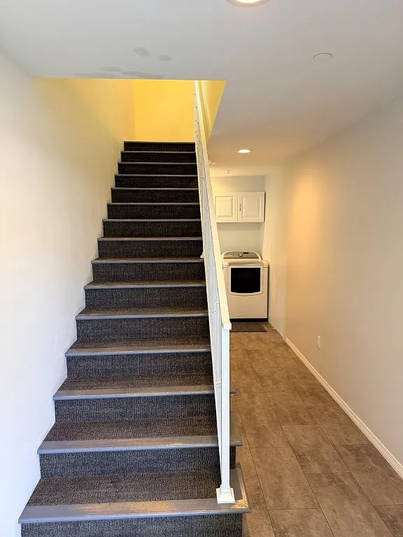3 bed, 1200 sqft, $5,495 — Photo 3
