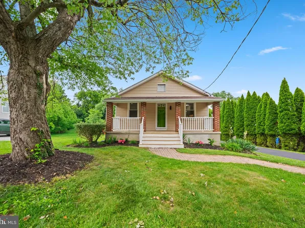 102 Nelson Rd, Pikesville, MD 21208
