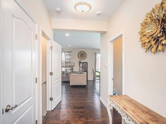 4th image of 37150 CHESTNUT Drive