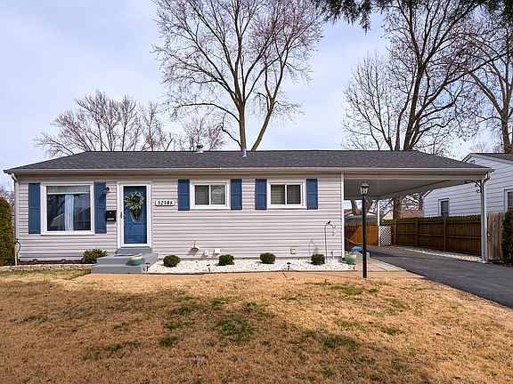 2nd image of 12148 Parkwood Pl