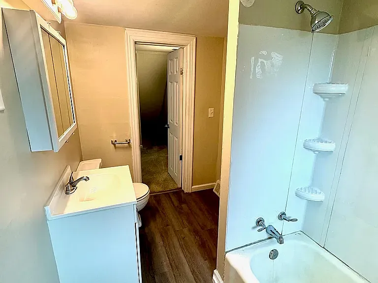 1014 Tucker St — Photo 5