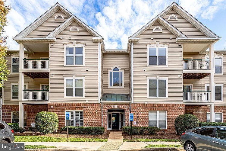 1st image of 6581 Grange Ln Unit 201
