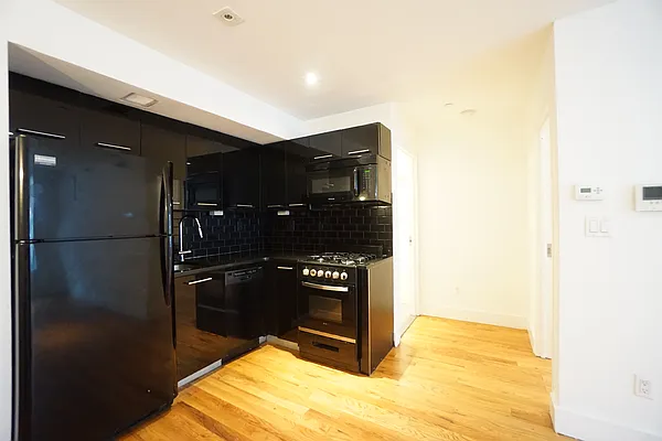 Rented by Rennit Inc. | media 44