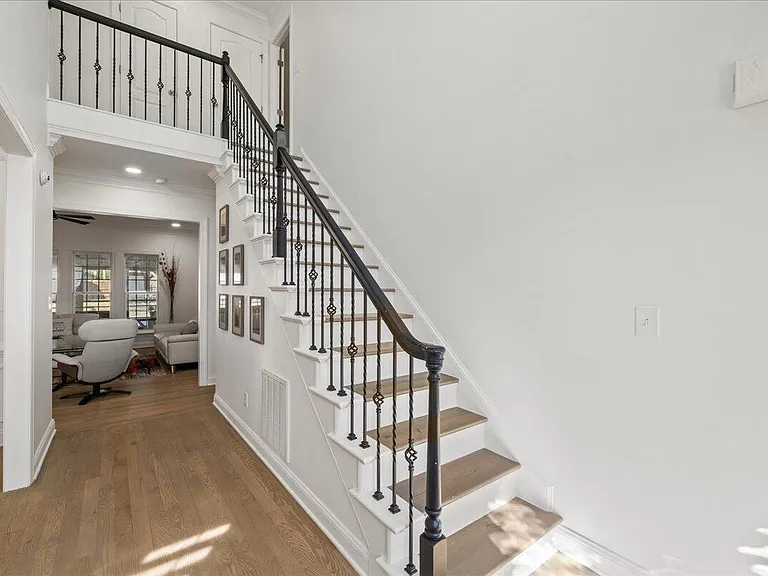 8704 Balbirnie Ct — Photo 14