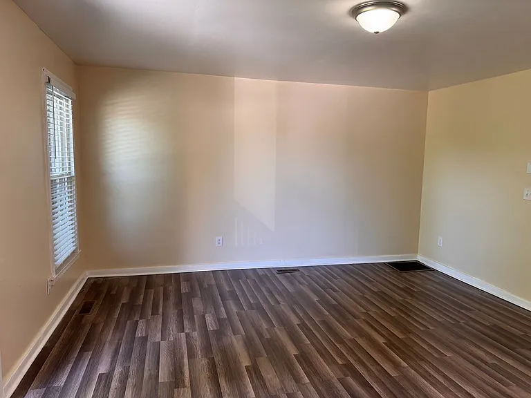 1240 Old Liberty Rd — Photo 15