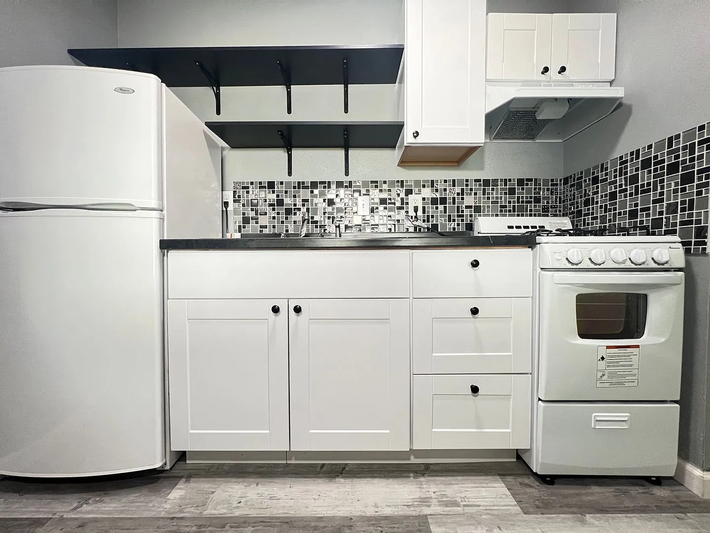 Oakley Apartments — Photo 4