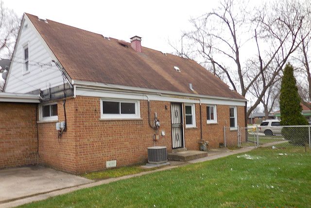 1st image of 14449 S Hoxie Ave