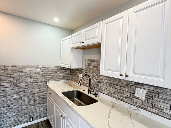 4th image of 3277 Olive St #2