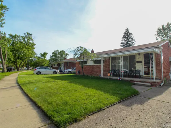 18727 Woodworth, Redford, MI 48240