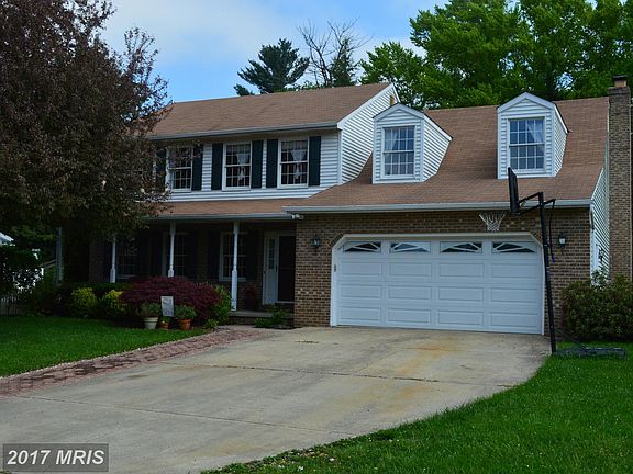 4th image of 1502 Green Valley Ct