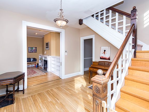 5th image of 310 Worthington Ave