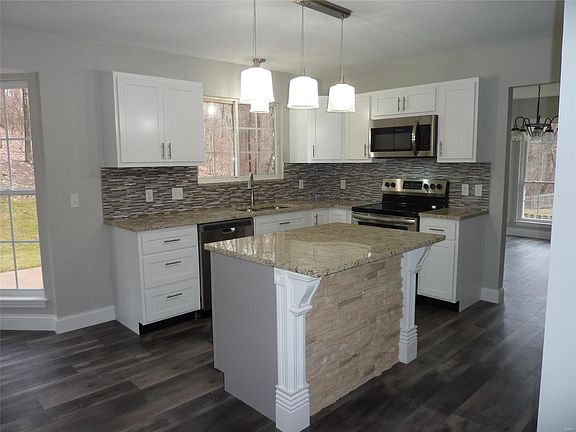 4th image of 1810 Meadowbrook Ct