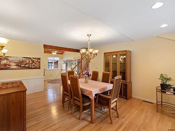 5th image of 44 Tamarack Trl