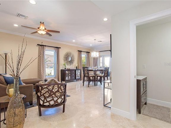 4th image of 779 Date Palm Ln